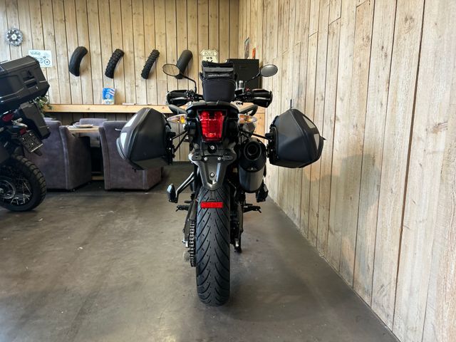 triumph - tiger-800-xrx