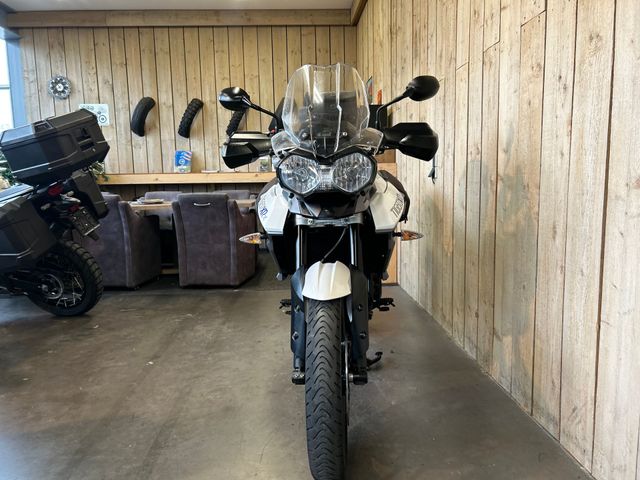 triumph - tiger-800-xrx