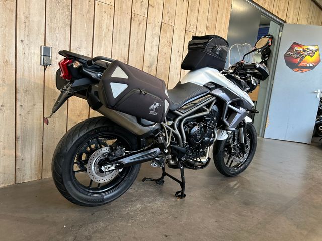 triumph - tiger-800-xrx