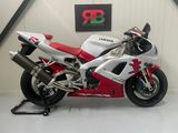 YAMAHA YZF R1