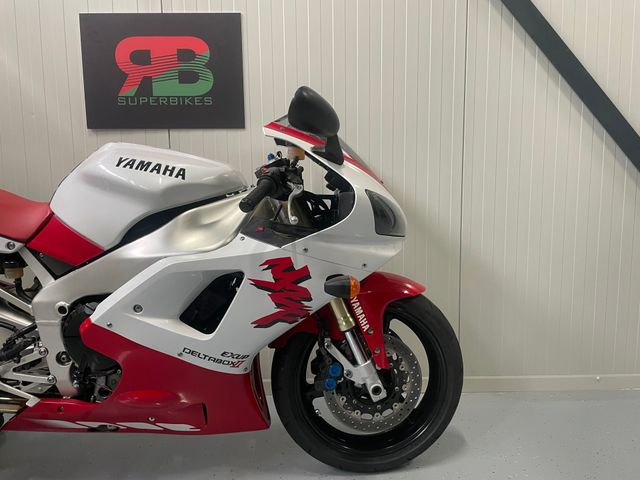 yamaha - yzf-r1