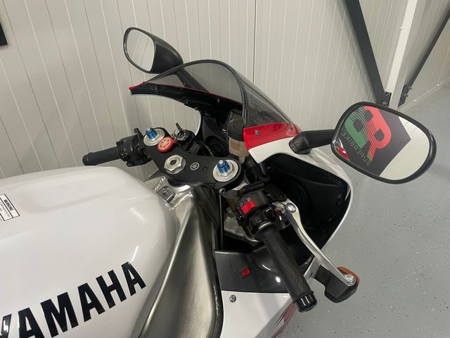 yamaha - yzf-r1