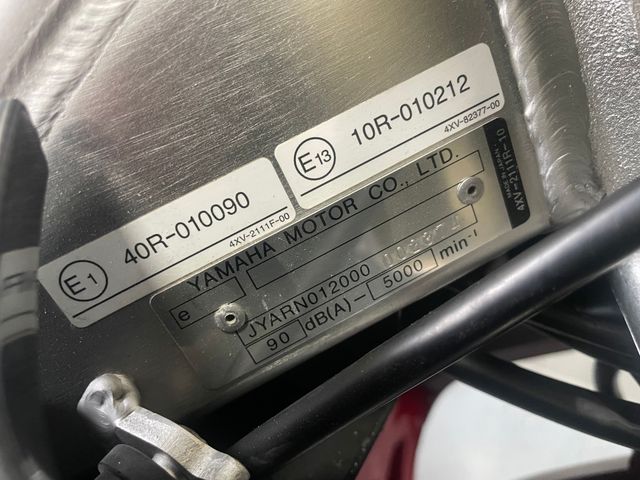 yamaha - yzf-r1
