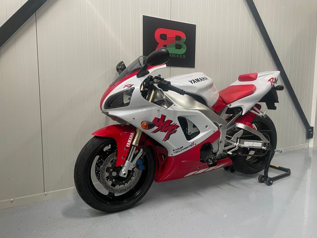 yamaha - yzf-r1