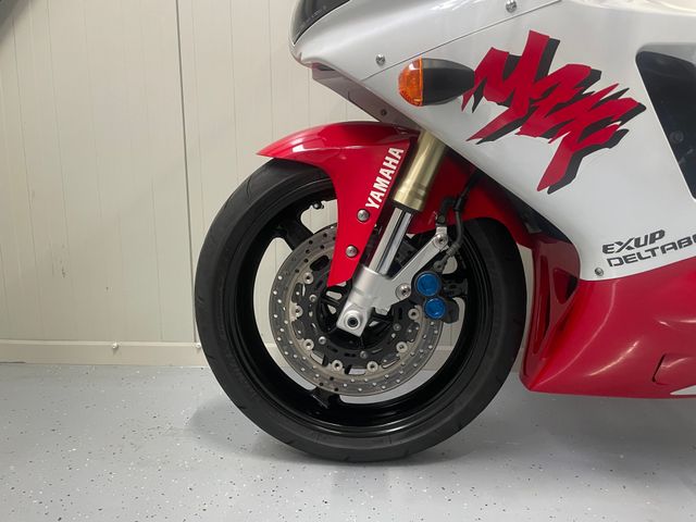 yamaha - yzf-r1