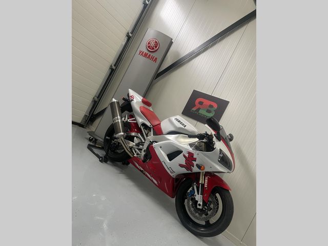 yamaha - yzf-r1