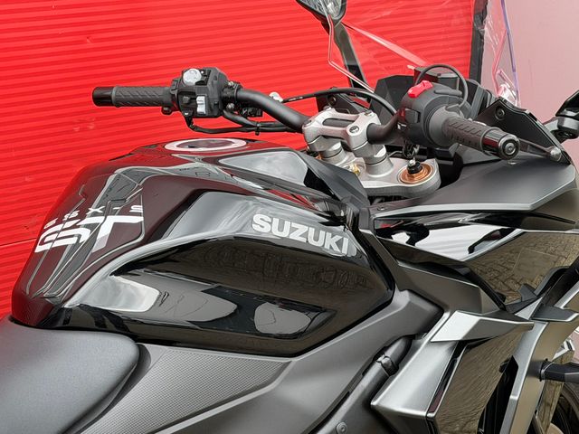 suzuki - gsx-s-1000-gt