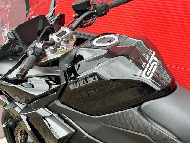 suzuki - gsx-s-1000-gt