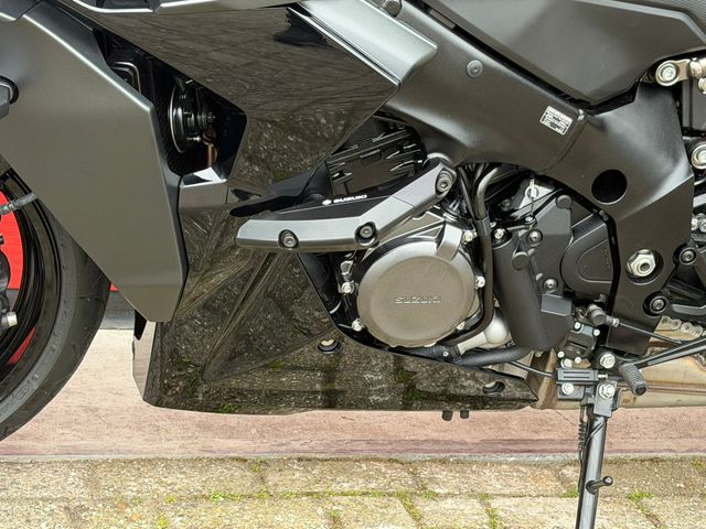 suzuki - gsx-s-1000-gt