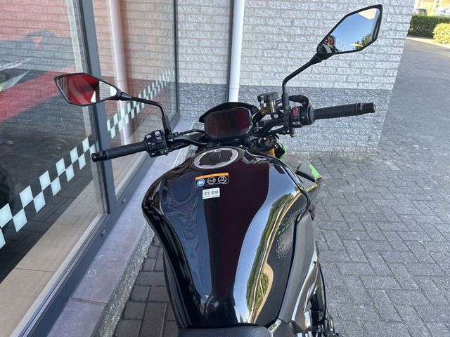 kawasaki - z900-se