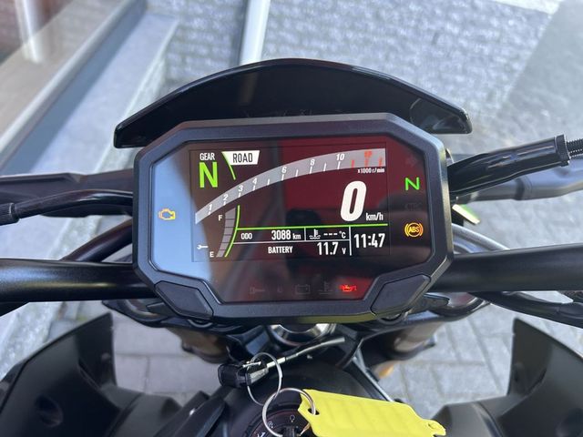 kawasaki - z900-se