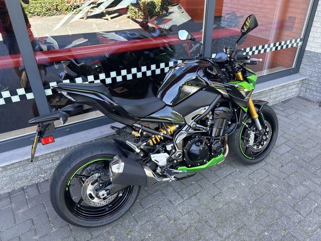 kawasaki - z900-se