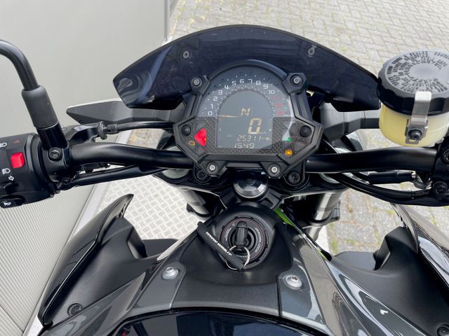 kawasaki - z900