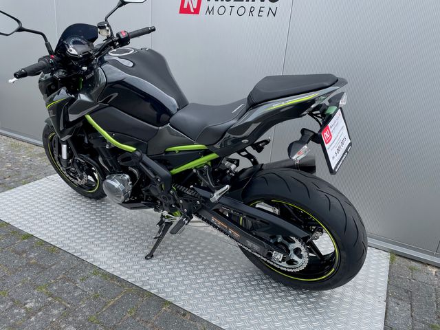 kawasaki - z900