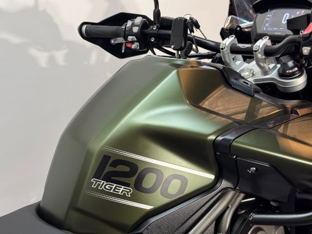 triumph - tiger-1200-xcx