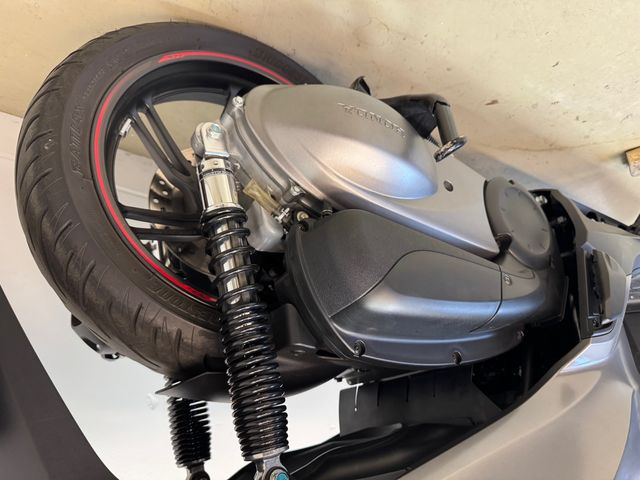 honda - sh-300i---abs