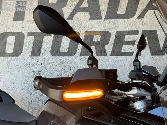 bmw - r-1300-gs-adventure-triple-black