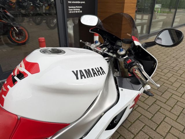 yamaha - yzf-r1