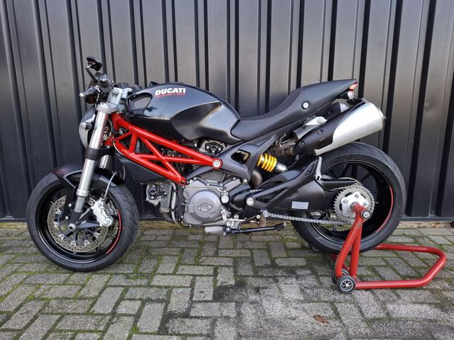 ducati - m-796