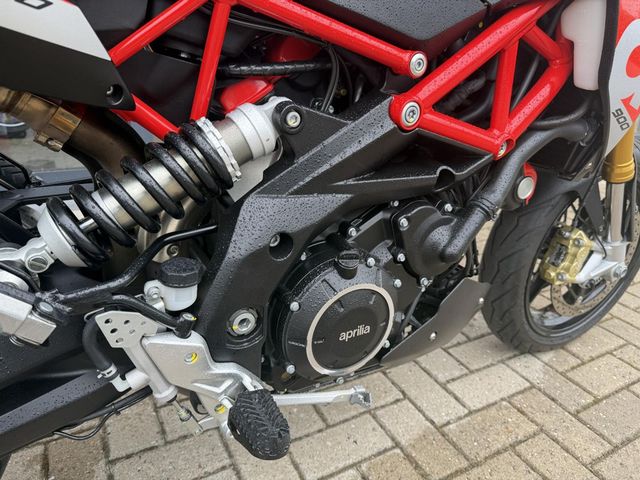 aprilia - dorsoduro-900