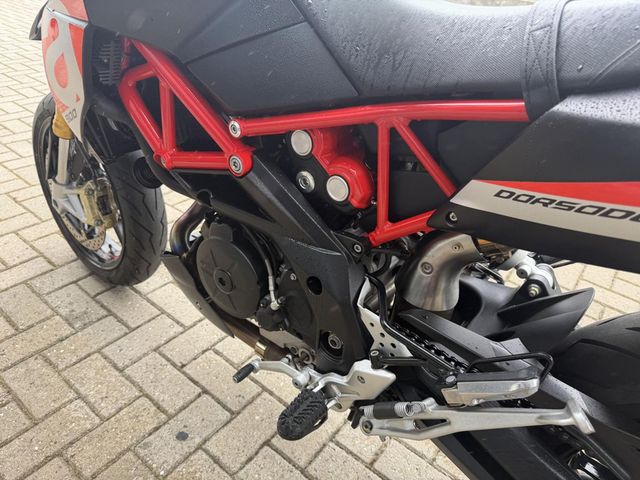 aprilia - dorsoduro-900