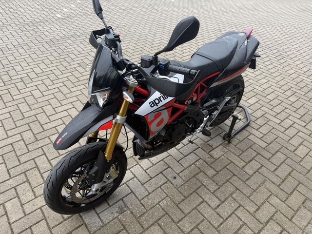 aprilia - dorsoduro-900
