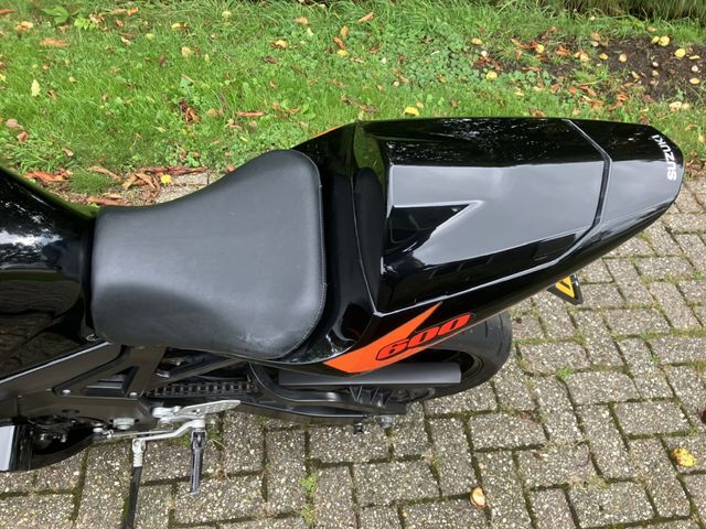 suzuki - gsx-r-600