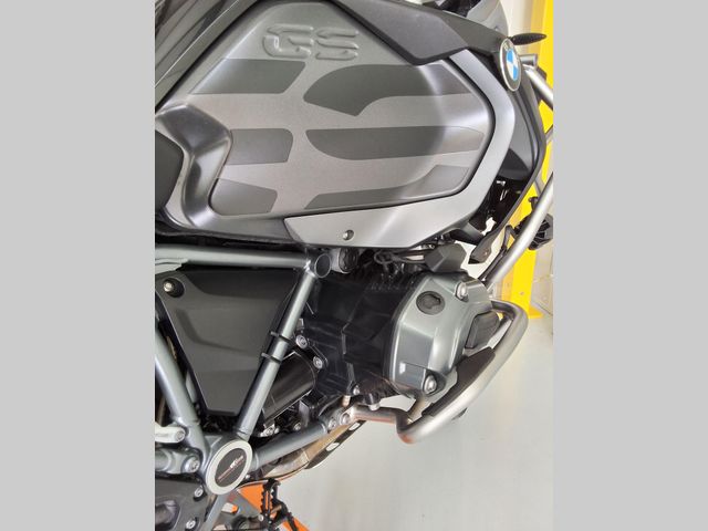 bmw - r-1200-gs-adventure-triple-black