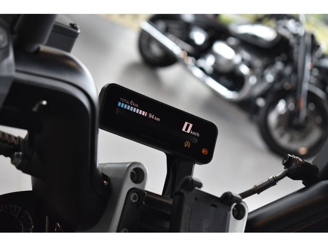 bmw - ce-02