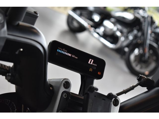 bmw - ce-02
