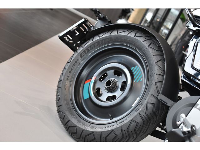 bmw - ce-02