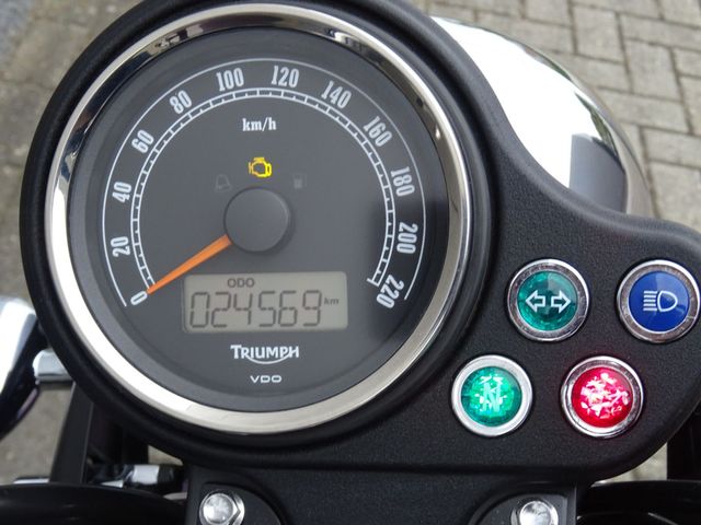 triumph - bonneville