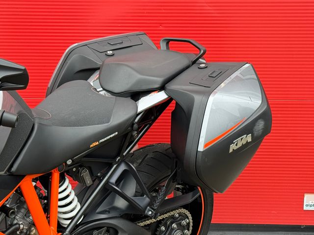 ktm - 1290-super-duke-gt