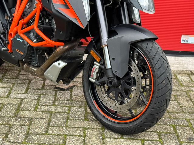 ktm - 1290-super-duke-gt