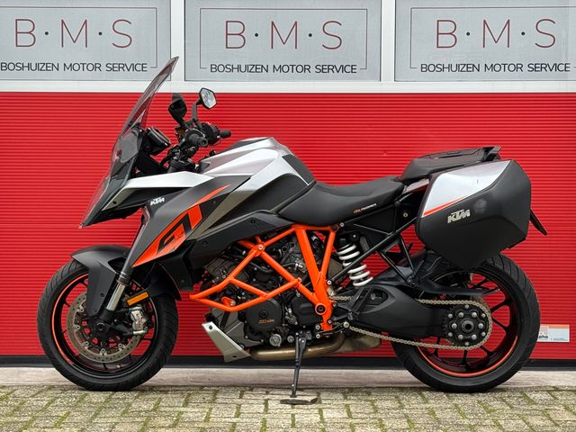 ktm - 1290-super-duke-gt