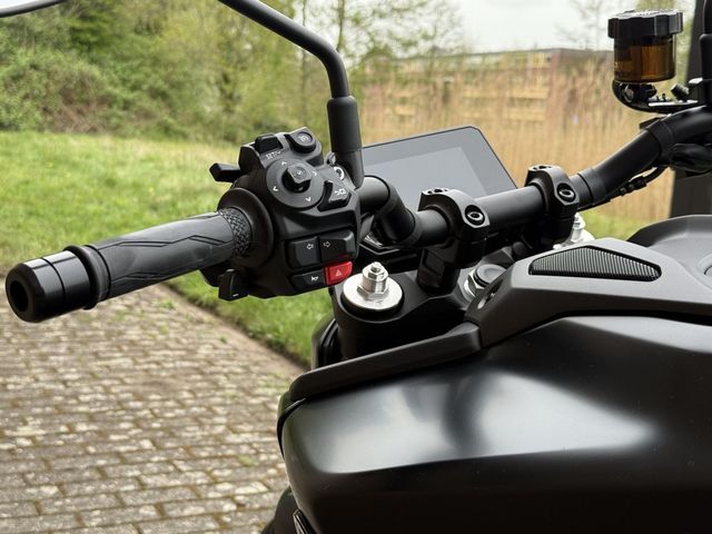 yamaha - mt-09-y-amt
