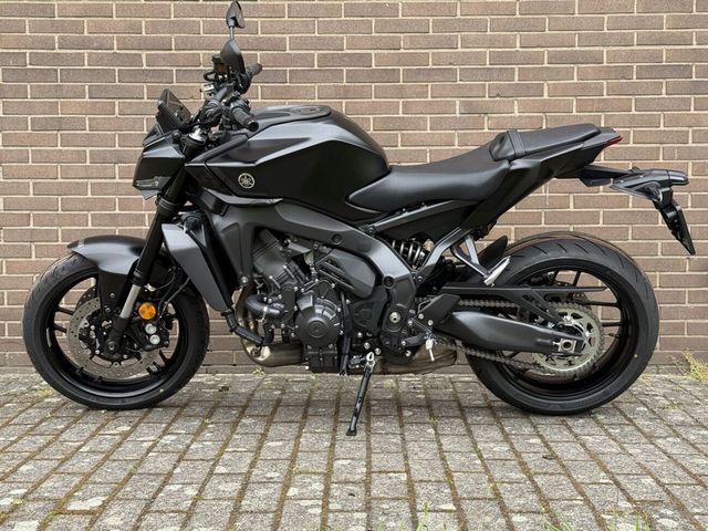 yamaha - mt-09-y-amt