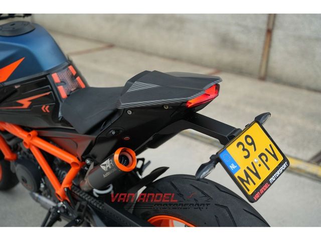 ktm - 1290-super-duke-r