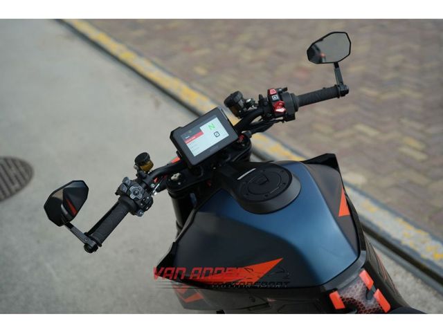 ktm - 1290-super-duke-r