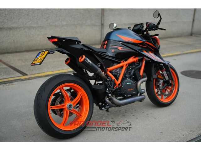 ktm - 1290-super-duke-r