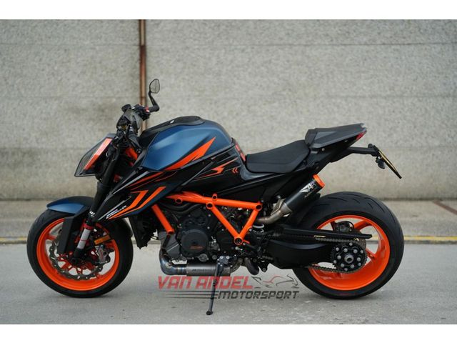 ktm - 1290-super-duke-r