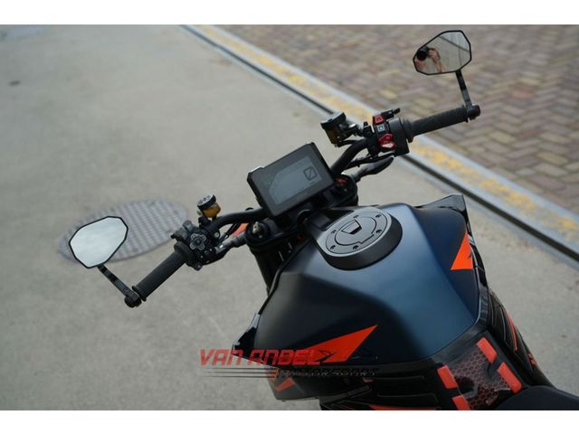 ktm - 1290-super-duke-r