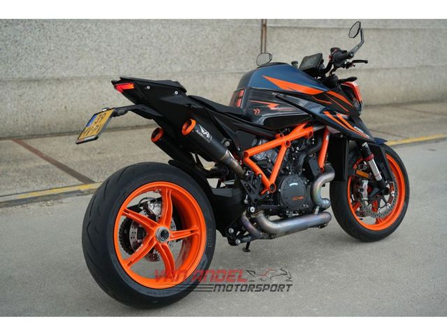 ktm - 1290-super-duke-r