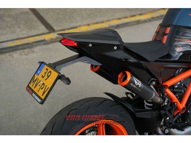 ktm - 1290-super-duke-r