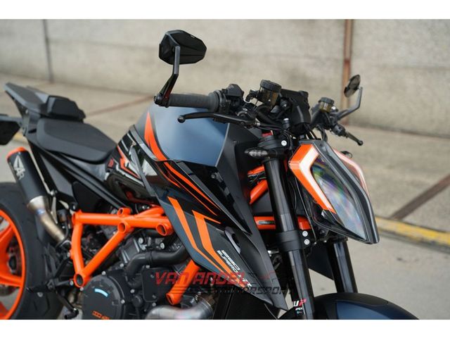 ktm - 1290-super-duke-r
