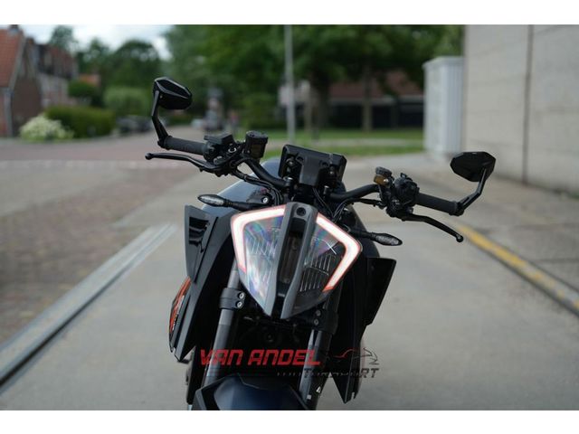 ktm - 1290-super-duke-r