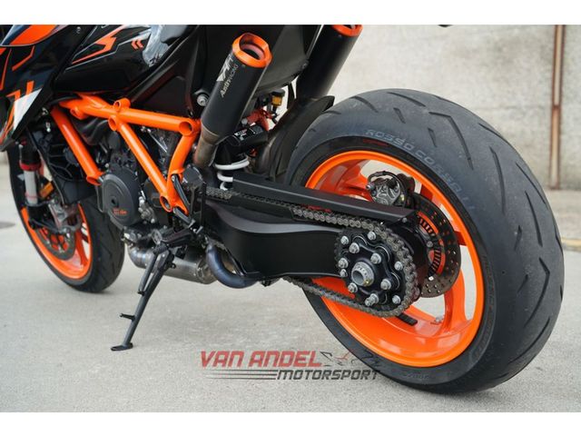 ktm - 1290-super-duke-r