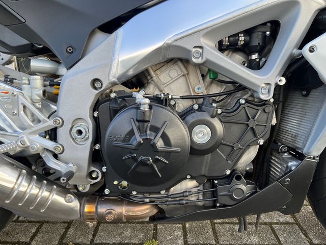aprilia - tuono-v4-r-aprc