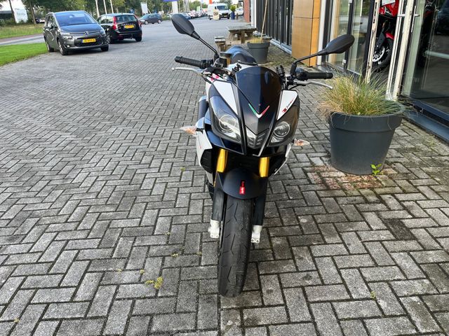 aprilia - tuono-v4-r-aprc