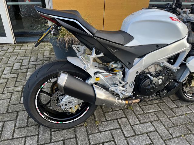 aprilia - tuono-v4-r-aprc